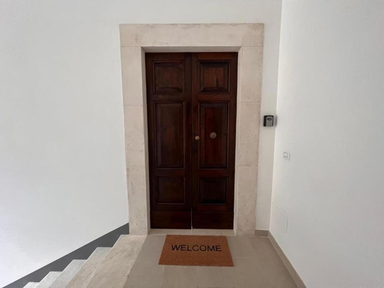 Апартаменты Antica Dimora San Crisante - Centro Storico Л'Акуила Экстерьер фото